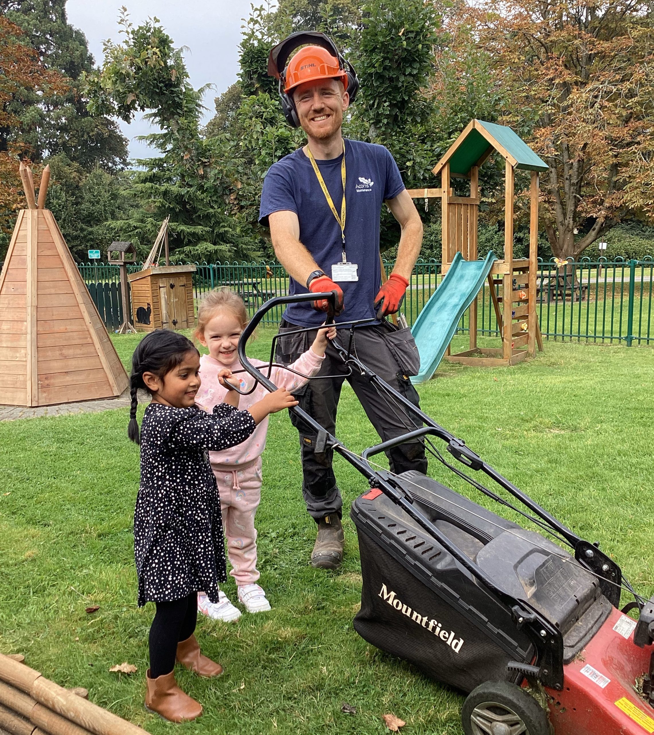 Acorns Gardener with children